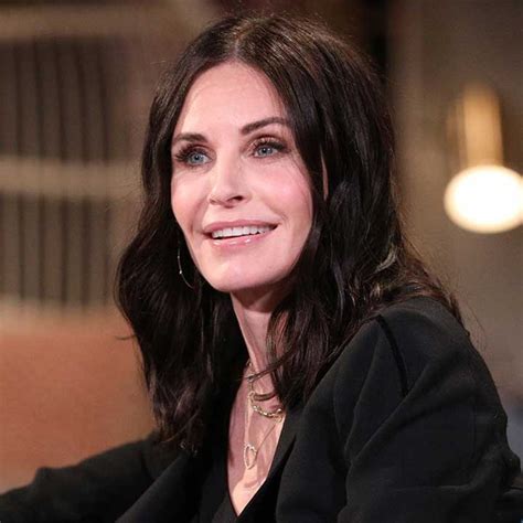 emily cox bikini|Courteney Cox, 59, showcases her incredible figure in。